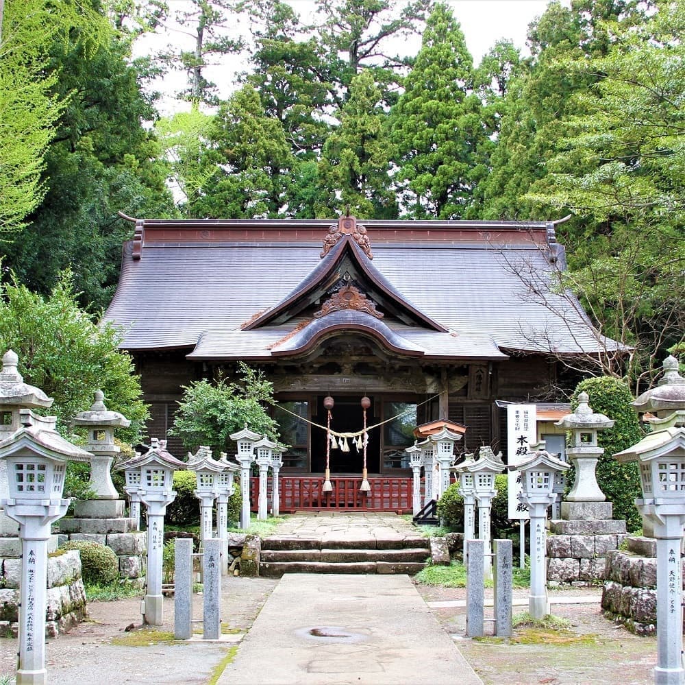 本社（本殿・弊殿・拝殿）