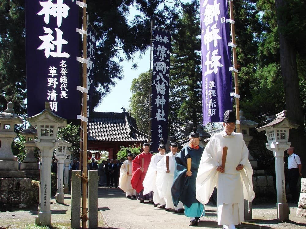 式典(神事)は参進で開始