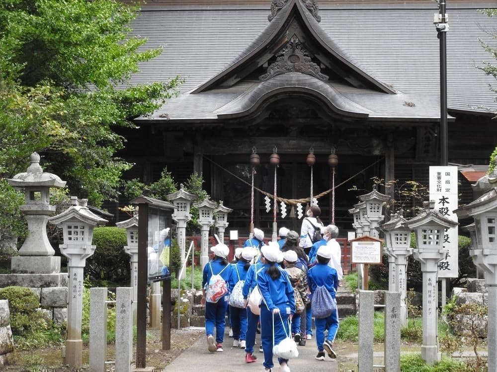 涼ヶ岡八幡神社 本社