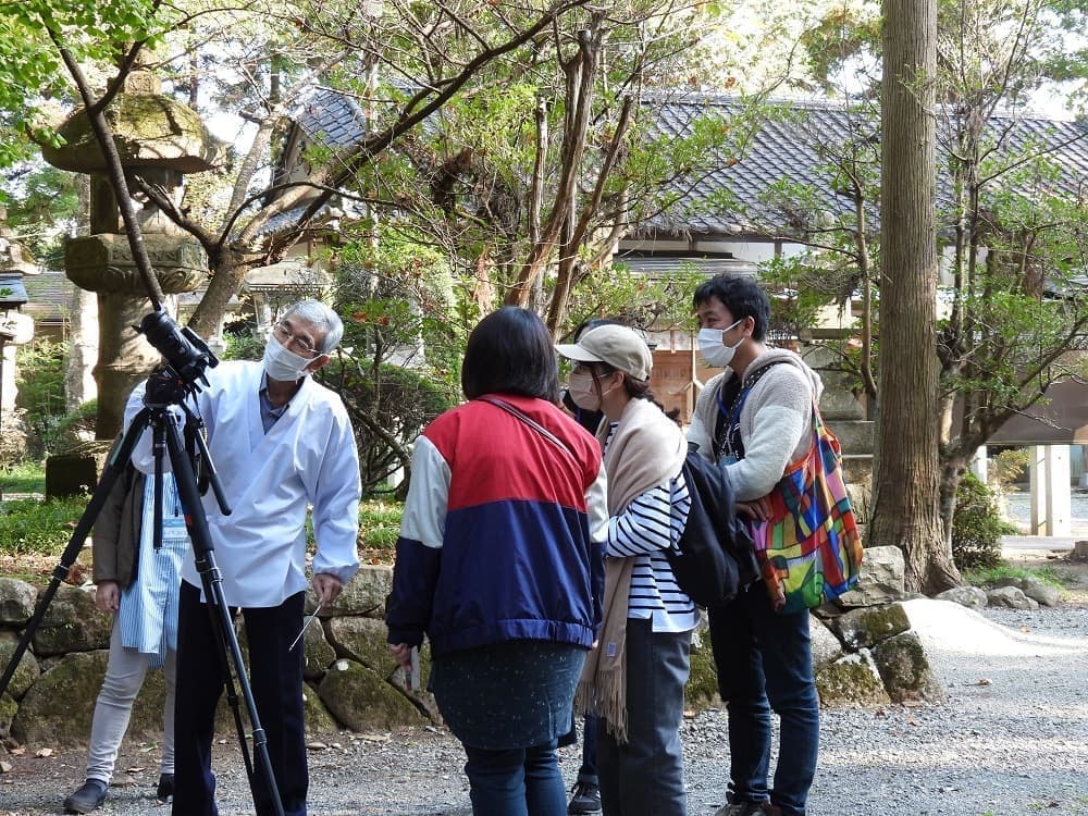 涼ヶ岡八幡神社 カヤラン マツラン