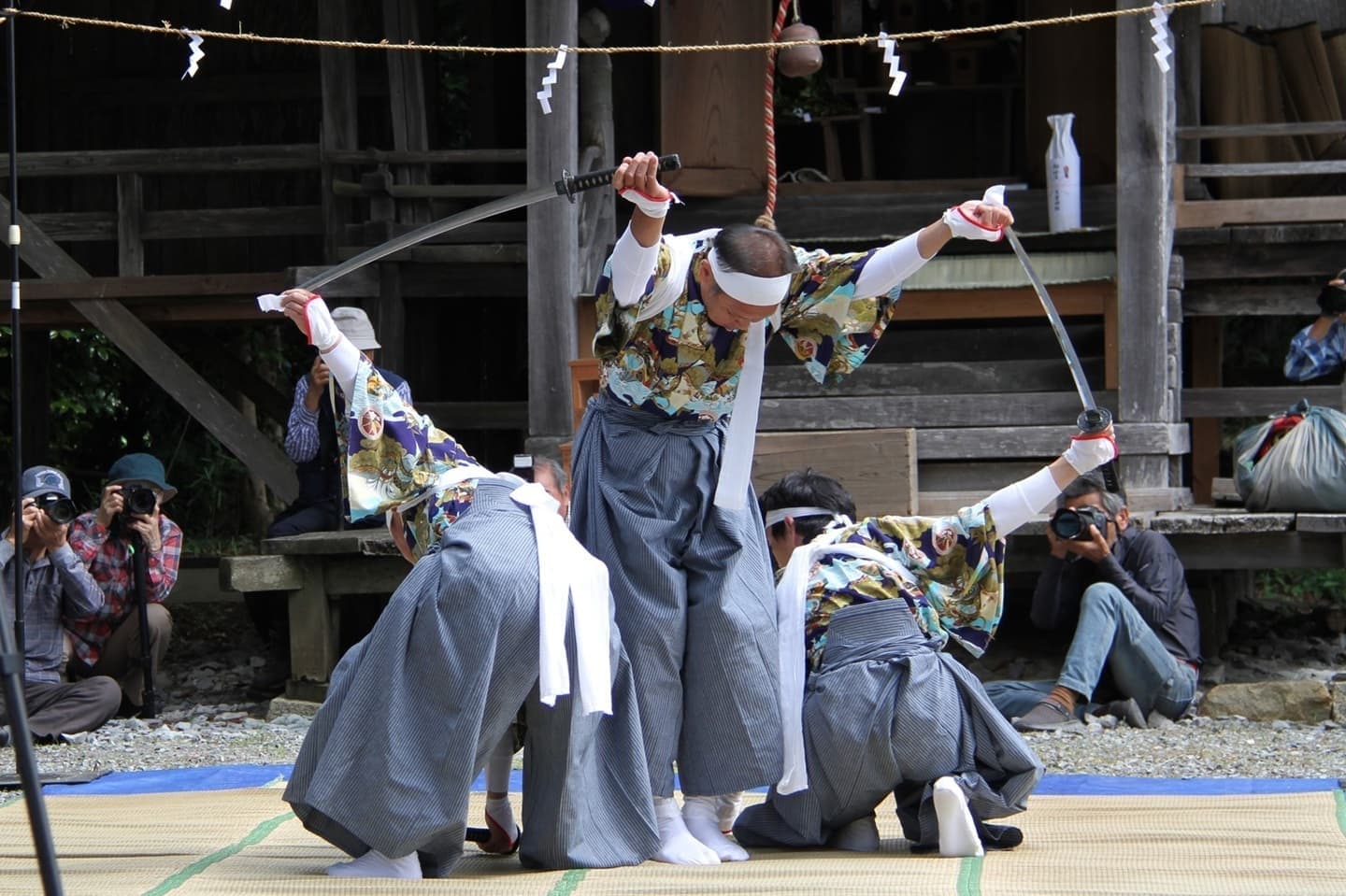 大雷神社 宇多郷の神楽舞