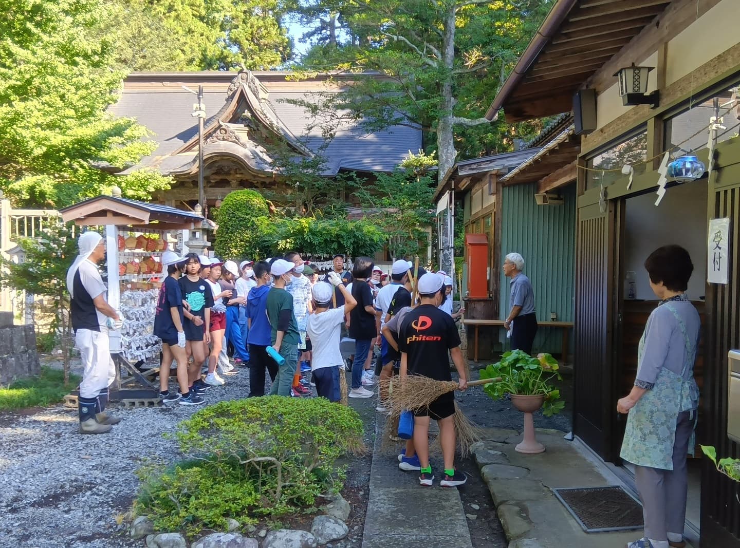 涼ヶ岡八幡神社 相馬市立八幡小学校